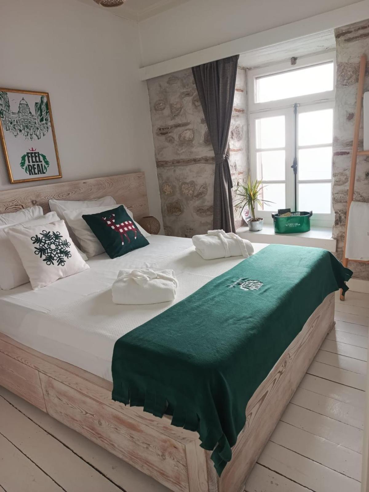 Berlin'S Guest House Urla Extérieur photo